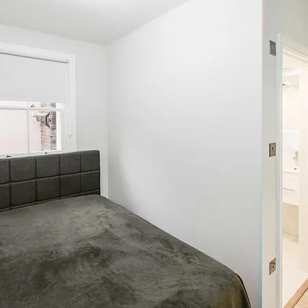 Apartment Roof Haven At Kensington Mews London