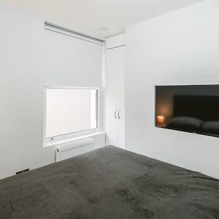 Roof Haven At Kensington Mews *