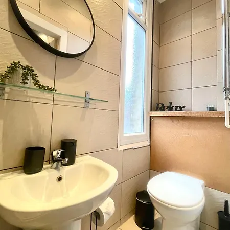 A Fantastic One Double Bedroom Flat London