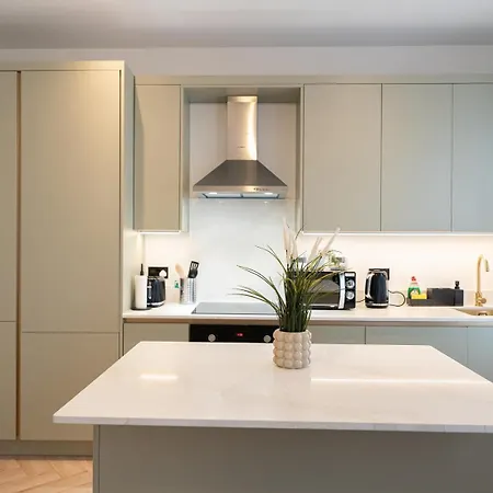 The Battersea Scenery - Elegant 2bdr Flat