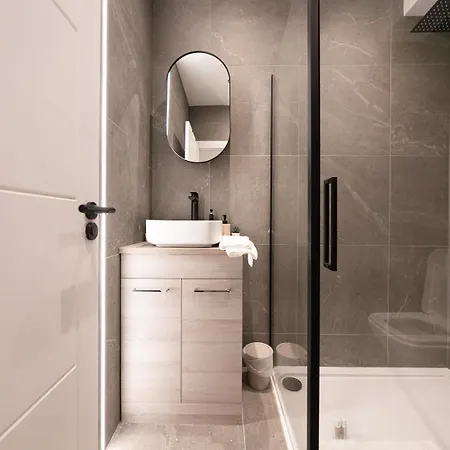 The Battersea Scenery - Elegant 2bdr Flat