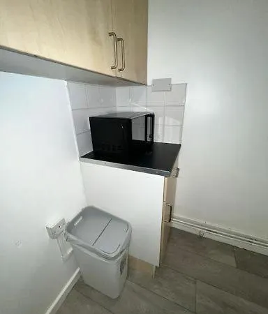 Holloway Ap Apartment