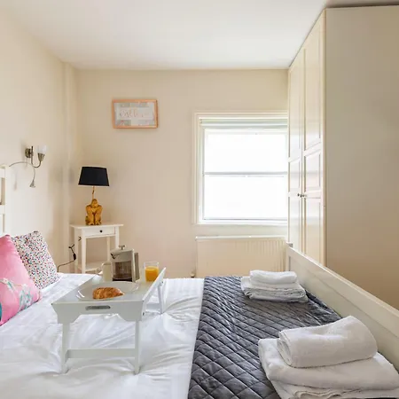 Oxford Street Cosy 1bd Flat