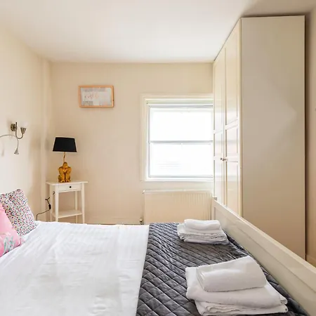 Oxford Street Cosy 1bd Flat