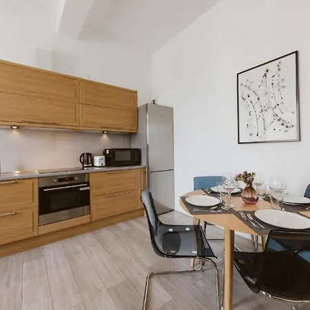 Grand Prix House Apartment