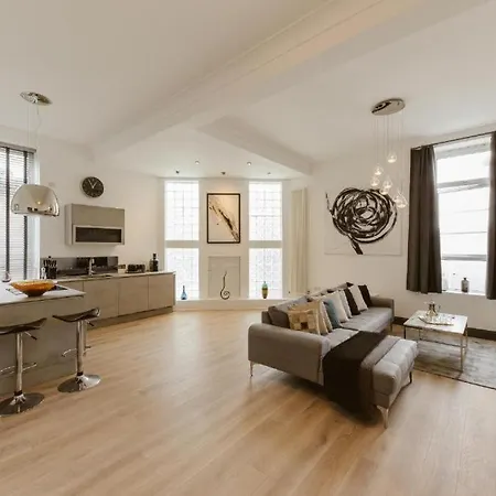 Apartment Grand Prix House London