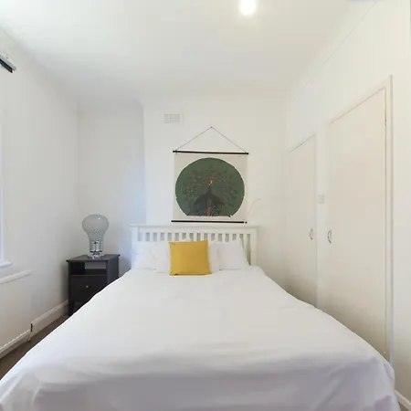 Spacious Maida Vale 2 Bed Apartment *