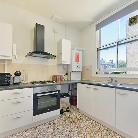 Spacious Maida Vale 2 Bed