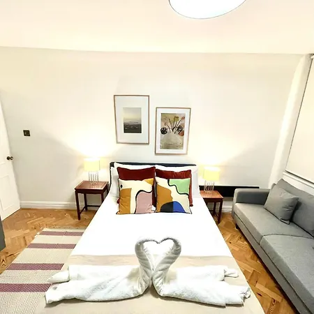 Kings Cross St Pancras Luxury Apt London