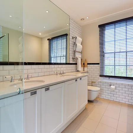 The St. Lukes Garden Place - Spacious 4bdr House With Garden And Terrace Apartment London