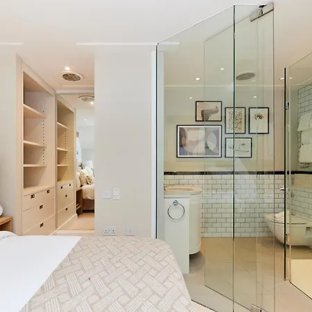 The St. Lukes Garden Place - Spacious 4bdr House With Garden And Terrace Apartment London