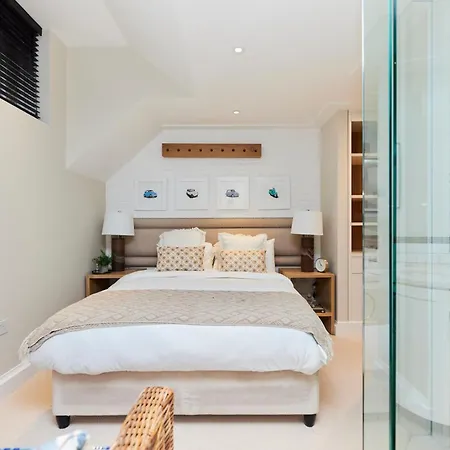 The St. Lukes Garden Place - Spacious 4bdr House With Garden And Terrace * London