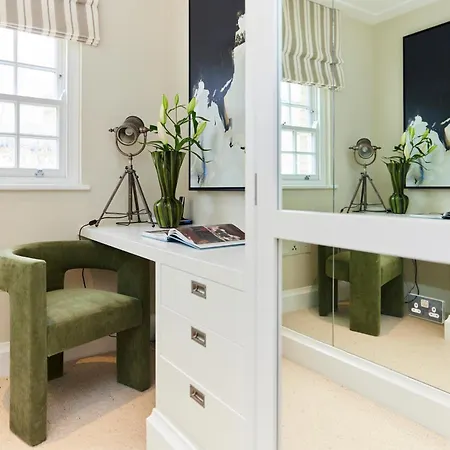 The St. Lukes Garden Place - Spacious 4bdr House With Garden And Terrace Apartment