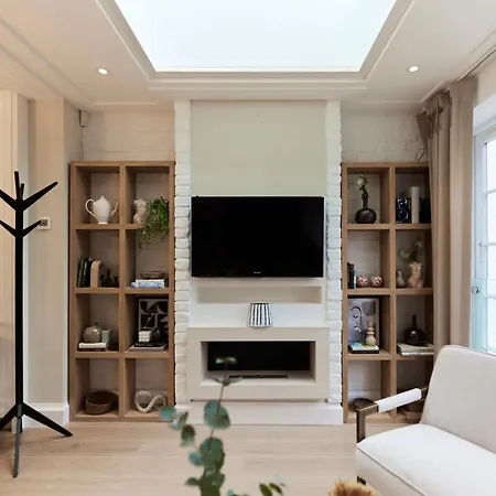 The St. Lukes Garden Place - Spacious 4bdr House With Garden And Terrace
