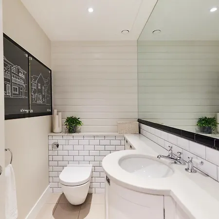 The St. Lukes Garden Place - Spacious 4bdr House With Garden And Terrace * London