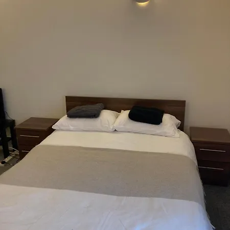 Oxford Street Two Bed Apartment *