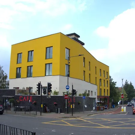 Hotel Abbey Point Wembley