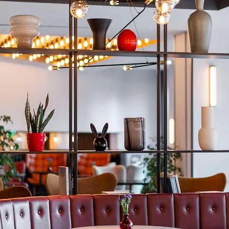 Radisson Red London Heathrow