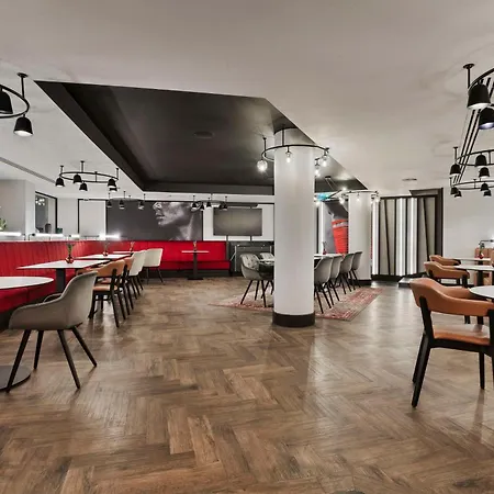 Radisson Red London Heathrow Harmondsworth