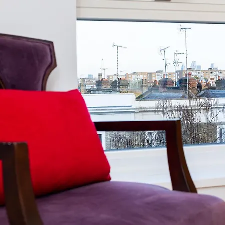 Immense Gorgeous 2br Wbalcony & Office In Chelsea * London