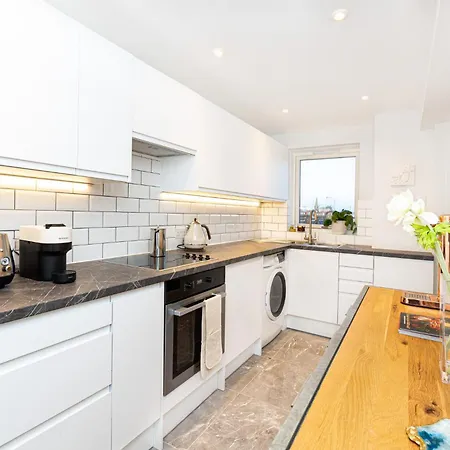 Apartment Immense Gorgeous 2br Wbalcony & Office In Chelsea