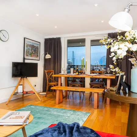 Apartment Immense Gorgeous 2br Wbalcony & Office In Chelsea