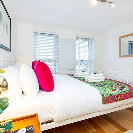 Immense Gorgeous 2br Wbalcony & Office In Chelsea Apartment *