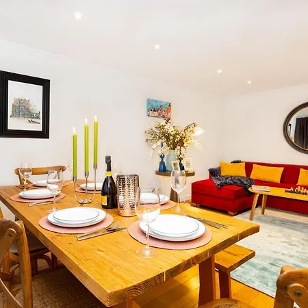 Immense Gorgeous 2br Wbalcony & Office In Chelsea * London