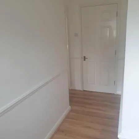 Apartment Peaceful On Sharing Flat In Wimbledon