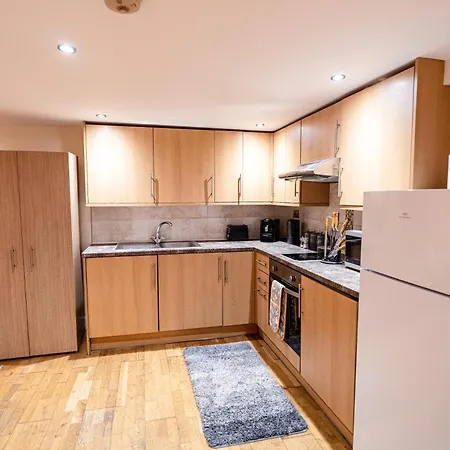 Large 2min To Hendon Station Lejlighed
