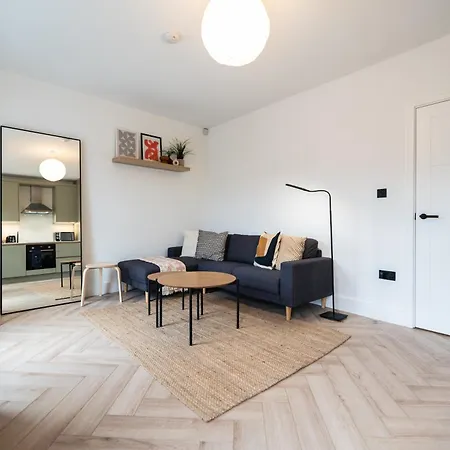 The Battersea Place - Charming 4bdr Flat Apartment *