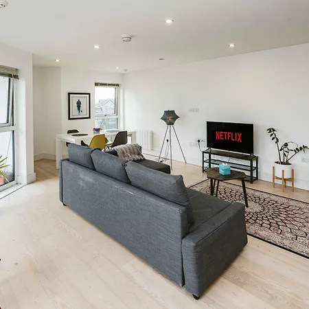 2bed Flat With The View/kingston *