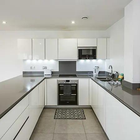 2bed Flat With The View/kingston Apartment