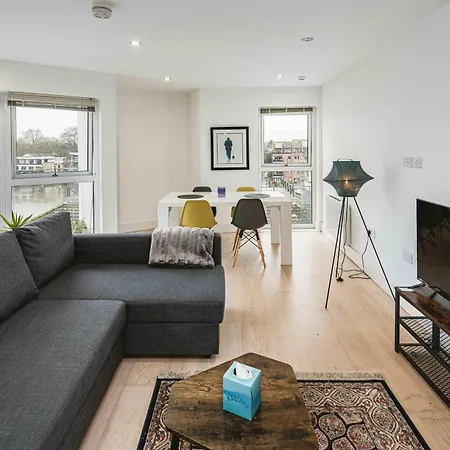 2bed Flat With The View/kingston Apartment *