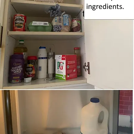 With King Size Bed And Shared Kitchen *