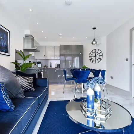 Stylish 2 Bedroom - Wembley Park *