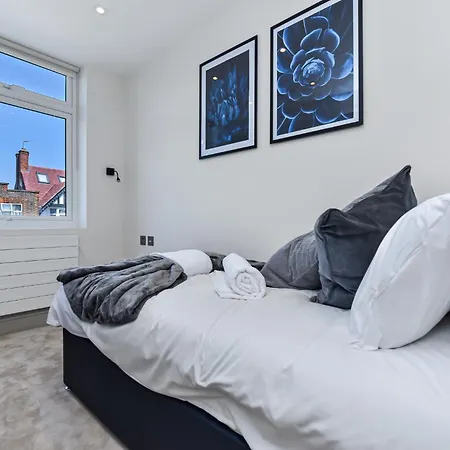 דירה Stylish 2 Bedroom - Wembley Park לונדון