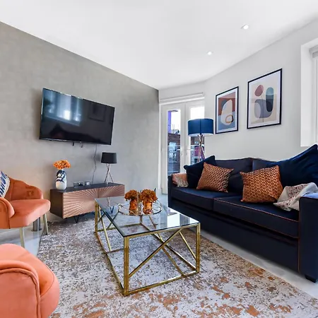 Beautiful, Stylish & Modern - Great For Transport! London
