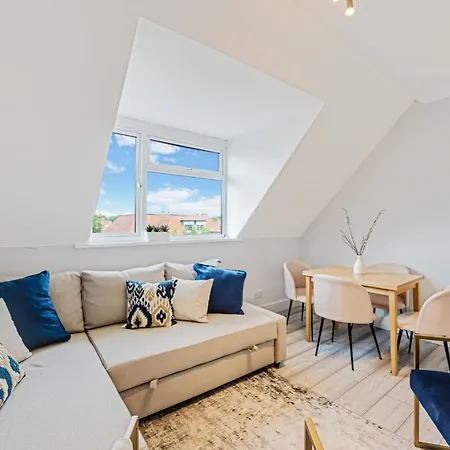 Sweet And Lovely 2br With Free Parking Apartment London