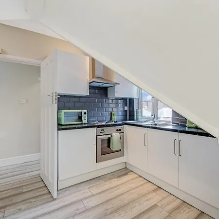 Apartment Sweet And Lovely 2br With Free Parking