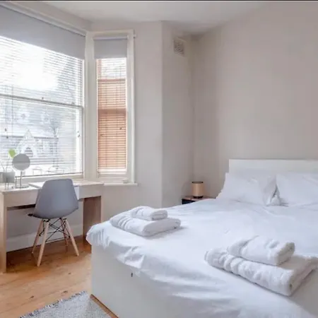 Apartment Stylish 2 Bed Garden Flat In Zone 1 Central *