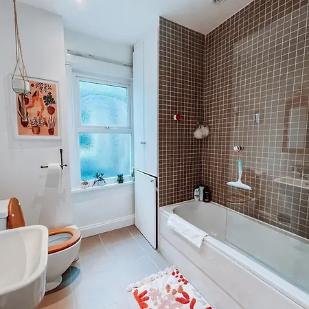 Gorgeous 3 Bed With Garden Office By Staybynumbers Apartment *