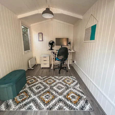 Apartment Gorgeous 3 Bed With Garden Office By Staybynumbers London