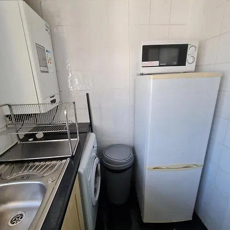 Smart & Bright Apartment London