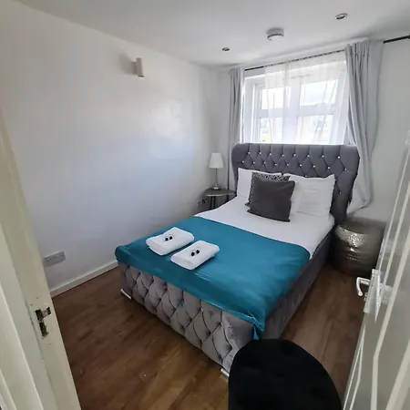 Apartment Smart & Bright