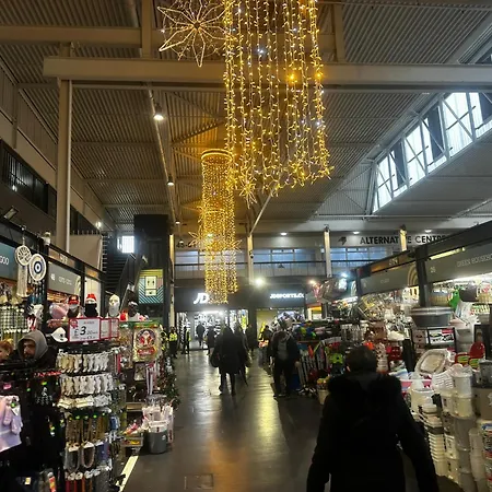 2 Bed 2 Bath - Free Parking - 3min Walk To The Train Station - 19min To Liverpool Street 5min To Victoria Line 1gb Broadband Super Fast Internet Ground Floor 100s Of Shops Restaurants Bakeries 24-hour Asda Superst Apartamento Londres
