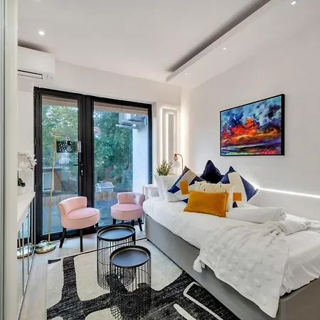 Apartment Cosy In Great Location!