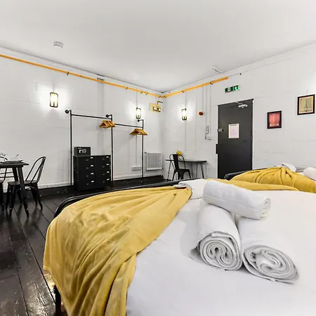 Apartment Trendy And Eccentric Flat In Hackney London