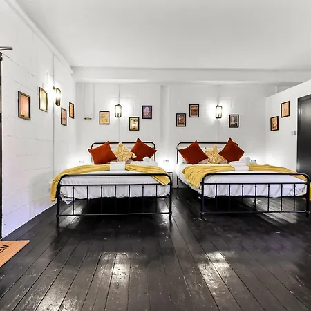 Trendy And Eccentric Flat In Hackney Apartment London