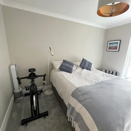 Homestay Private Riverside Bedroom In Limehouse,